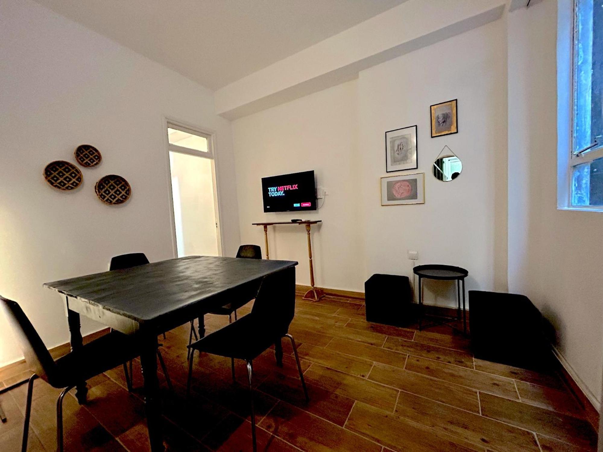 Queen Regina Suites By Platform 357 Nicosia Exterior foto