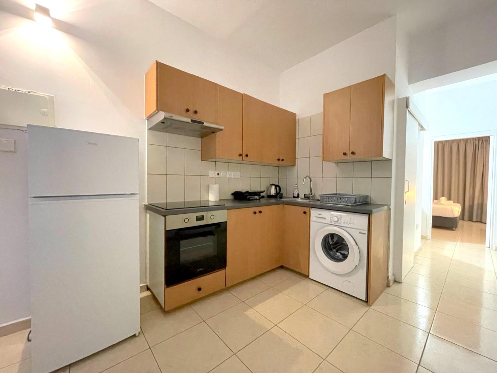 Queen Regina Suites By Platform 357 Nicosia Exterior foto