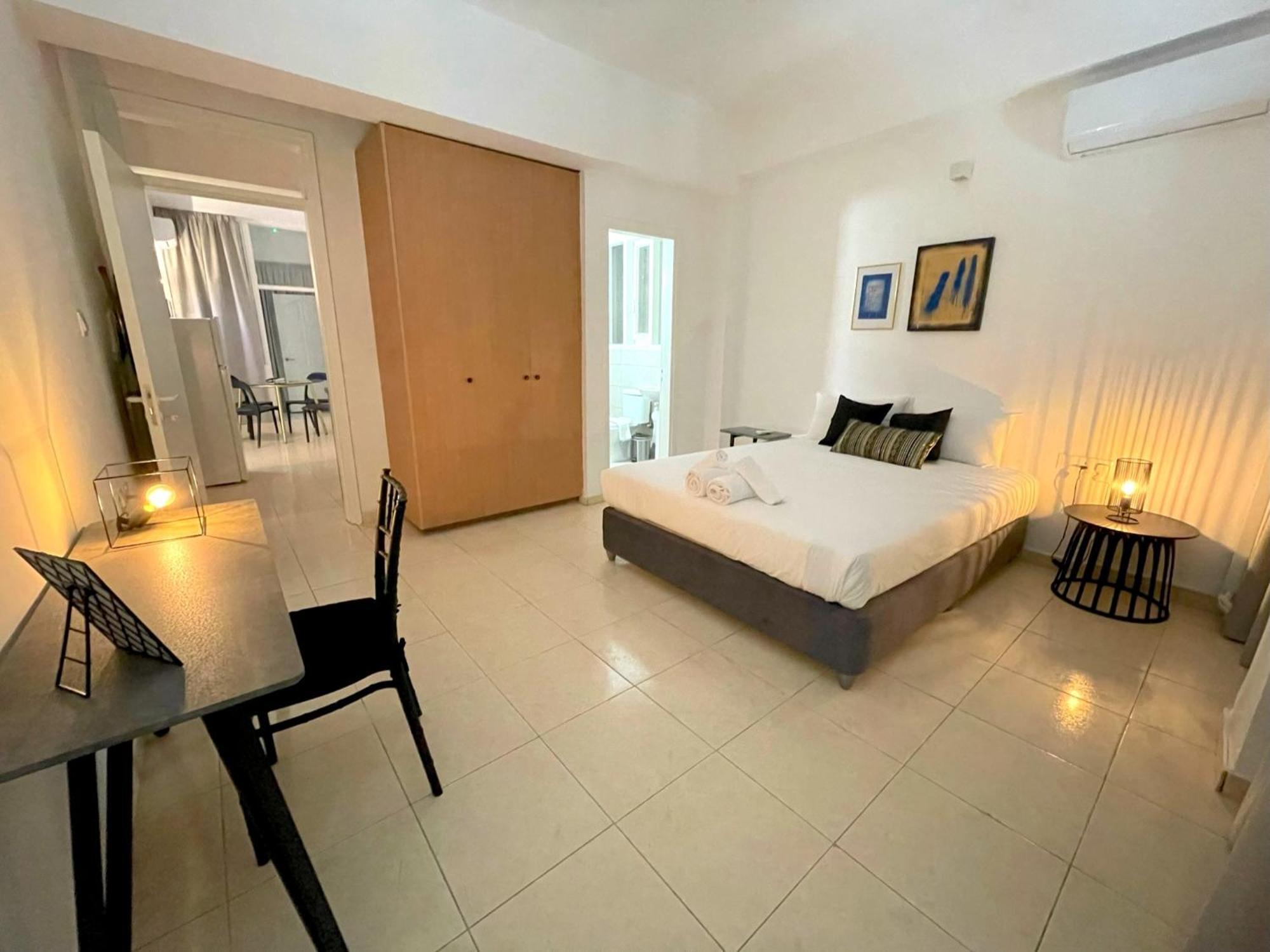 Queen Regina Suites By Platform 357 Nicosia Exterior foto