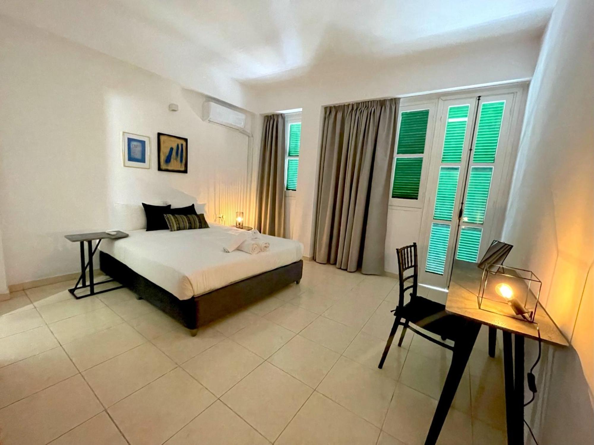 Queen Regina Suites By Platform 357 Nicosia Exterior foto
